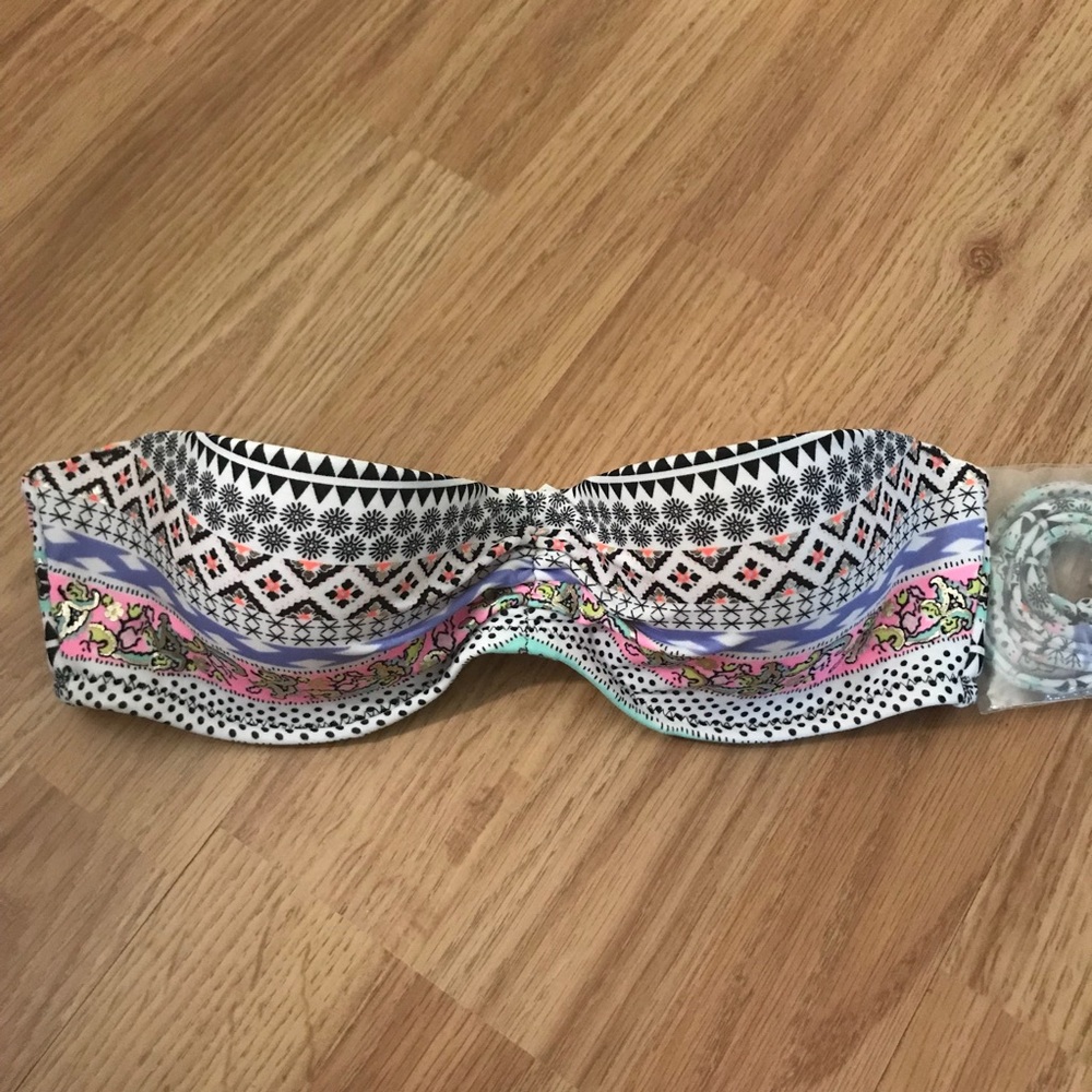 NWOT Victoria’s Secret bandeau bathing suit top